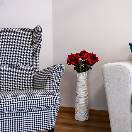 Perfect Near Sea Garden فارنا