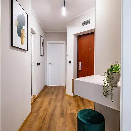 Апартамент Perfect Near Sea Garden